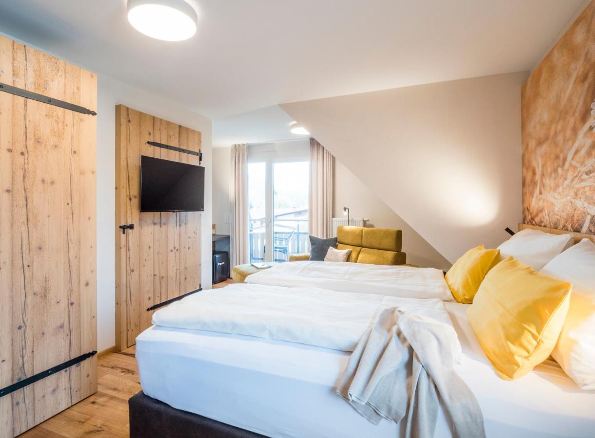 Landhotel Gasthaus Zum Pflug Zell am Harmersbach Exteriör bild